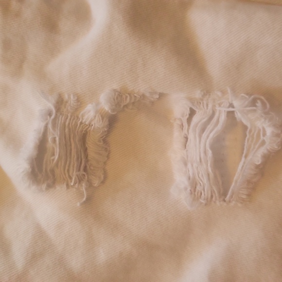 Levis girlfriend shorts - Picture 3 of 10